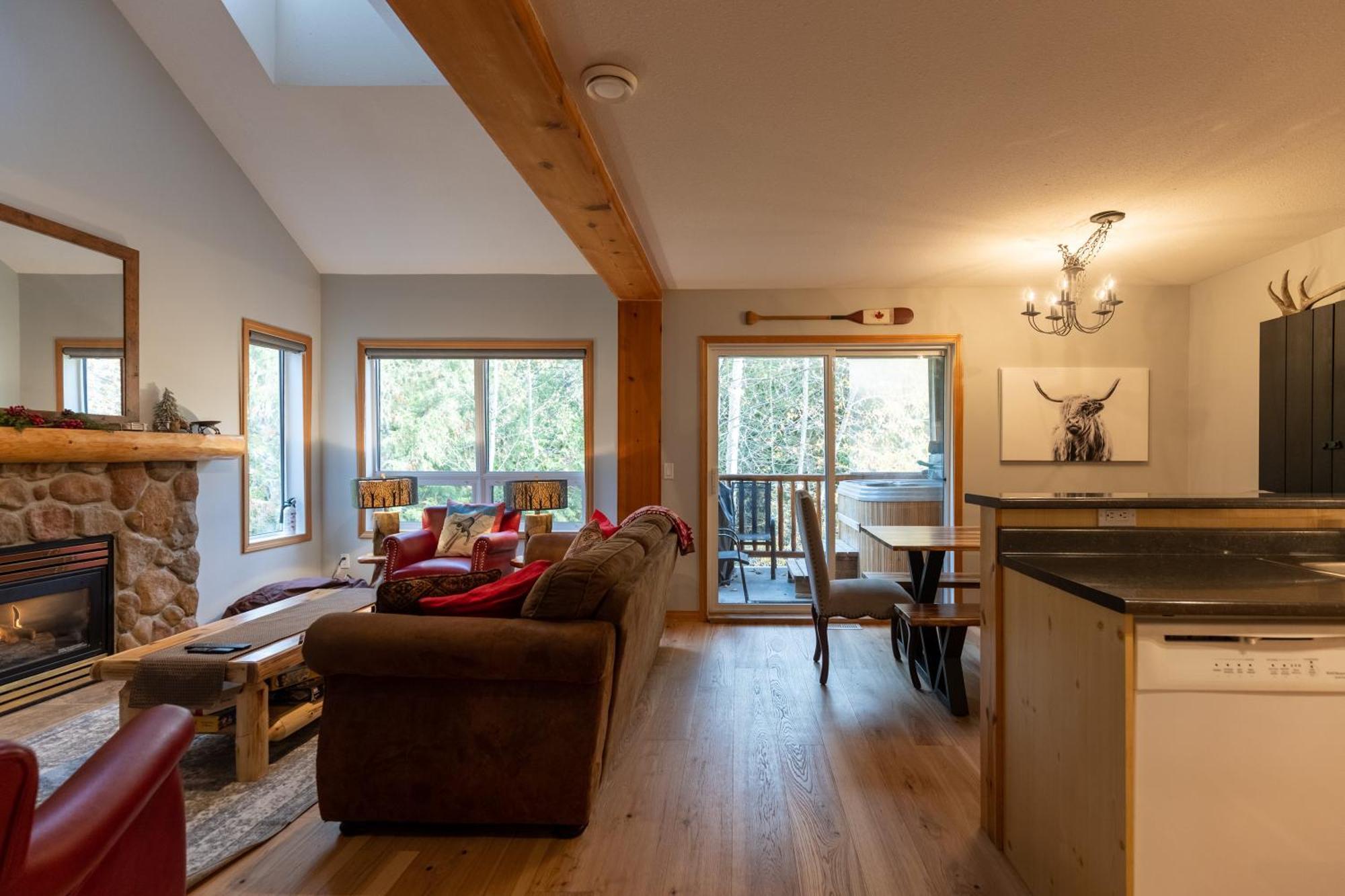 Stone Creek Chalets By Fernie Central Reservations Eksteriør billede