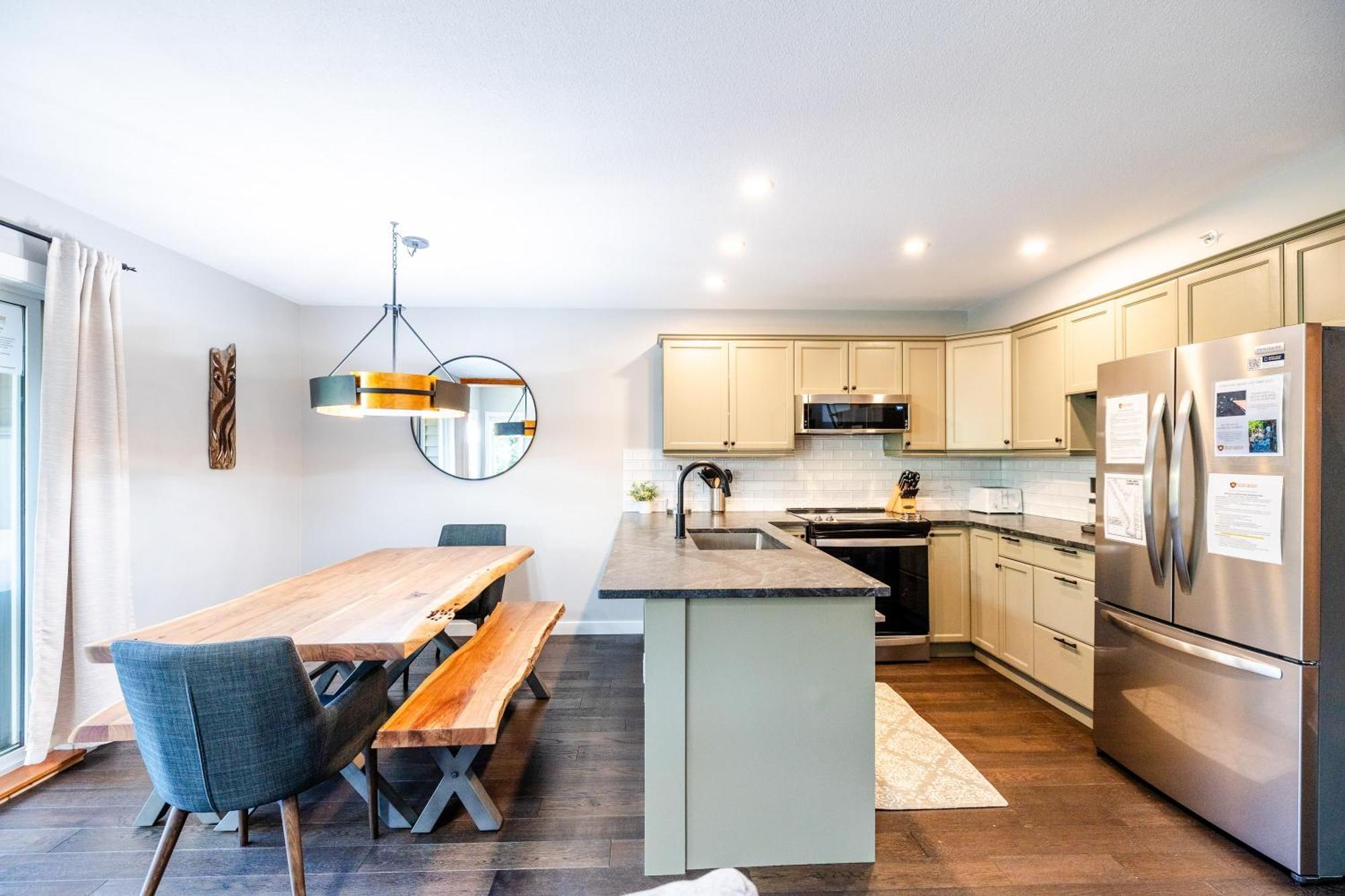 Stone Creek Chalets By Fernie Central Reservations Eksteriør billede