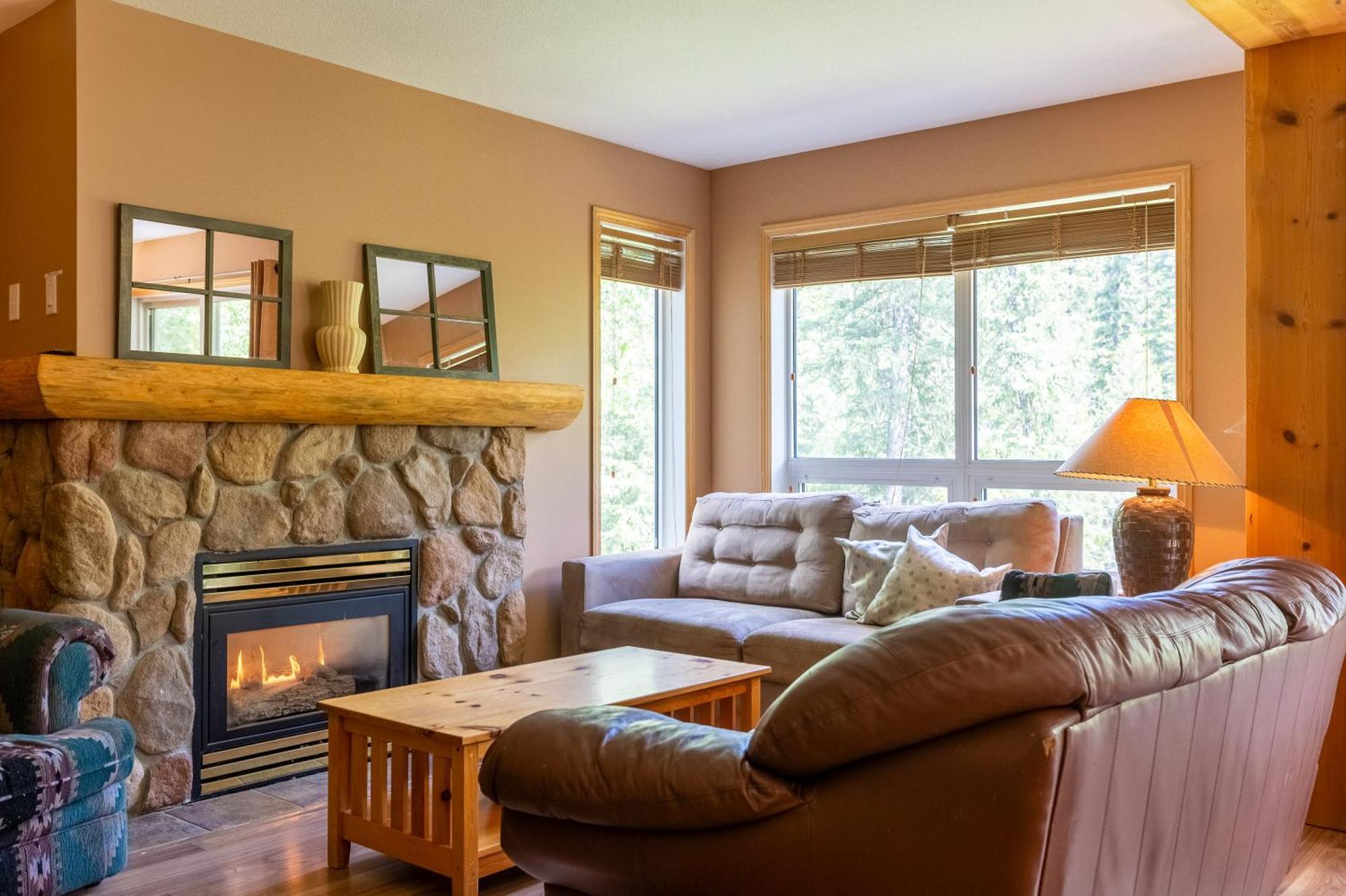 Stone Creek Chalets By Fernie Central Reservations Eksteriør billede